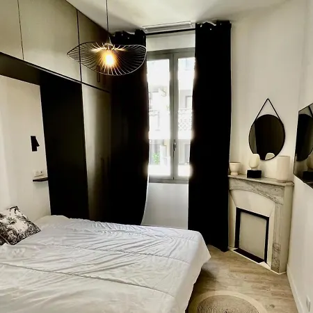 Charming 2 Bedrooms & 1 Sofa Bed Renovated 3P3