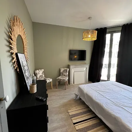 Charming 2 Bedrooms & 1 Sofa Bed Renovated 3P3 Apartment Cannes